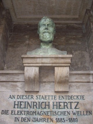 Buste van Heinrich Hertz in Karlsruhe - cc