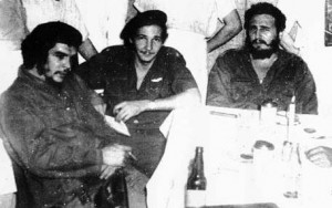 Che Guevara, Raúl Castro en Fidel Castro (vlnr)