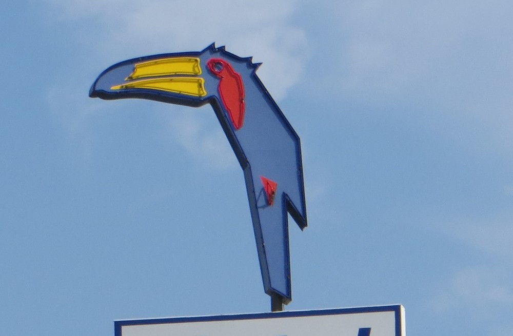 Logo bij een Van der Valk-hotel