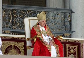Paus veroordeelt ontkenning Holocaust
