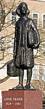 Monument Anne Frank op het Merwedeplein in Amsterdam