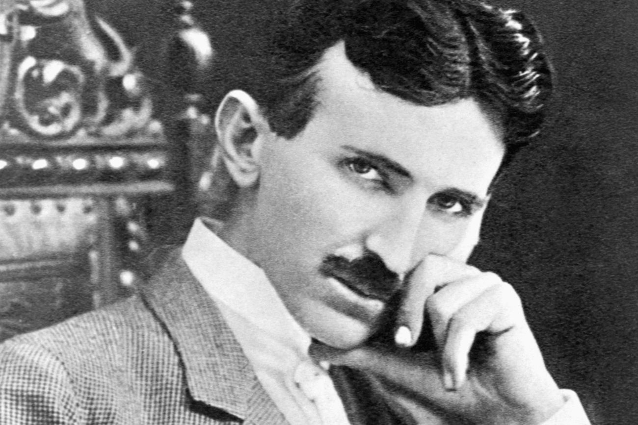 Nikola Tesla omstreeks 1896