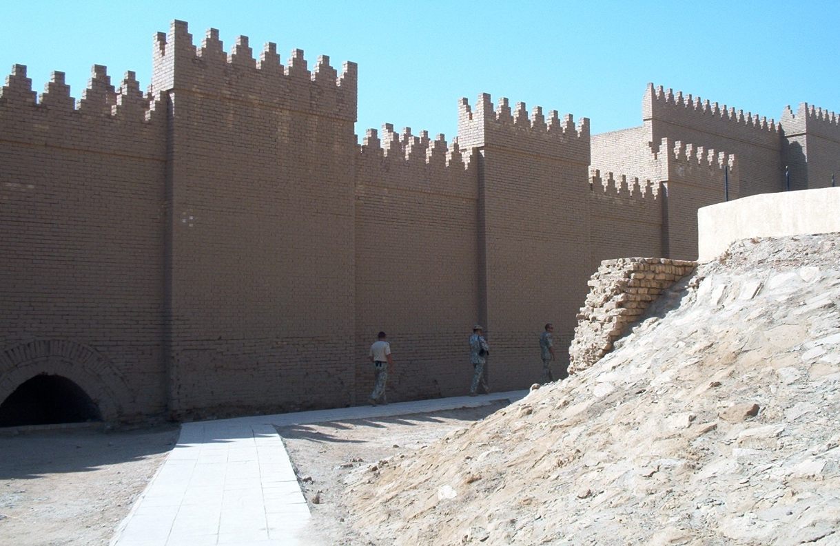 De muren van Babylon (CC BY-SA 3.0 - Radomil, CM - wiki)