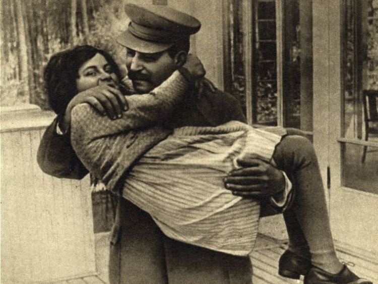 Svetlana met Stalin (1935)
