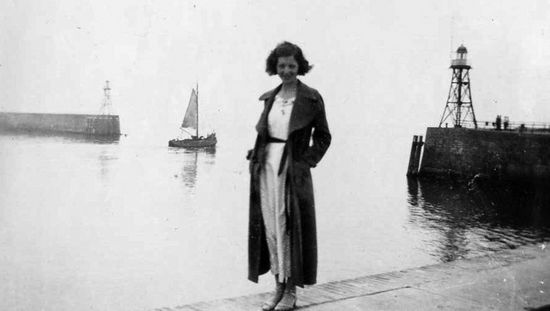 Rosa Glaser in de haven van Scheveningen (1936)