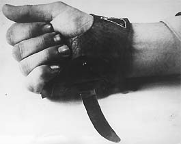 De Srbosjek of ‘Serb cutter’, een handmes dat door bewakers in Jasenovac werd gebruikt