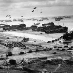 D-Day. Geallieerden op Omaha Beach, 6 juni 1944 – Foto: United States Coast Guard