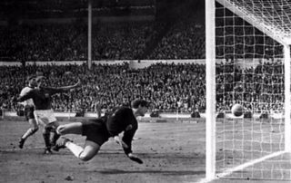 Goal van Geoff Hurst tijdens de finale (wiki)