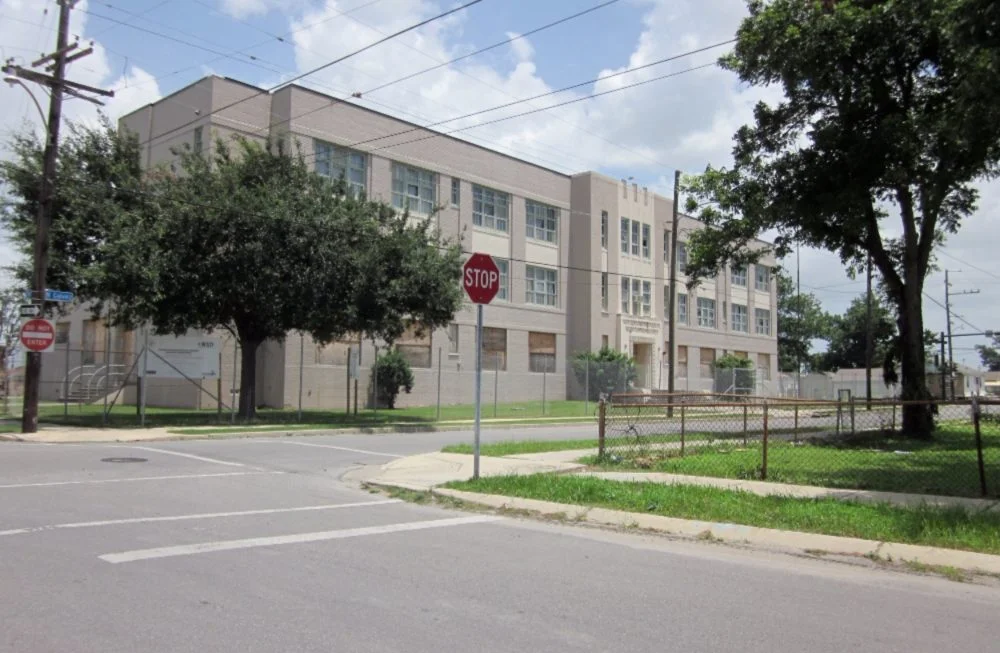 William Frantz Elementary School in 2000 - cc
