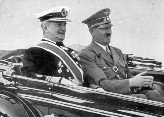 Admiraal Horthy tijdens een conferentie met Hitler