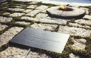 Grafsteen van Kennedy op het Arlington National Cemetery -Foto: CC