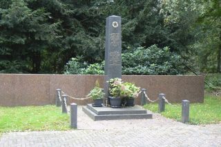 Monument op het ereveld in Leusden (Publiek Domein - Gerardus)