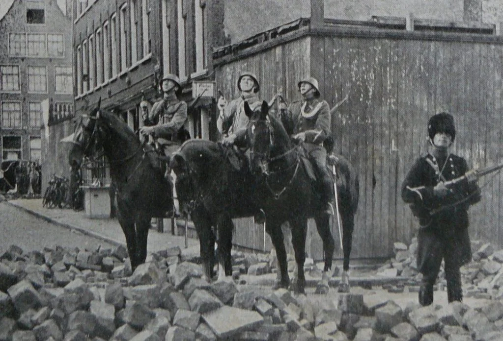 Detail van een extra editie van Het Leven op 10 juli 1934 over het Jordaanoproer (CC BY-SA 3.0 - Emelha - wiki)