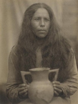 Foto die Doris Ulmann in 1929 maakte van een Cherokee-indiaan  (Getty Museum)