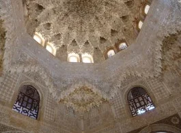 Plafond in het Alhambra - Foto: CC