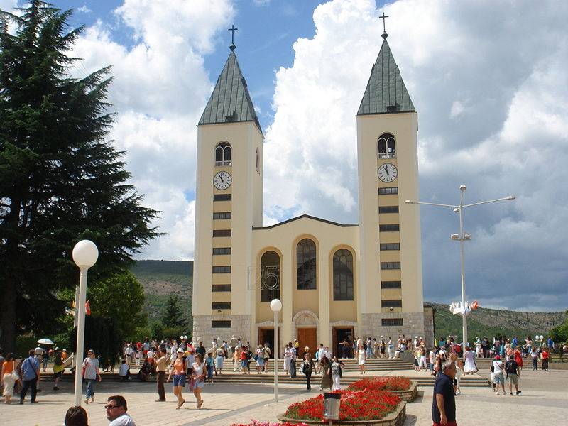 De Sint Jacubus de Meerderekerk, het centrum van de katholieke pelgrimages naar Medjugorje. Foto: CC /  Mariusz Musial 