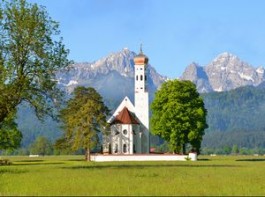 Kerkje in Beieren - Foto: stock.xchng