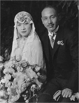 Trouwfoto van Soong Mayling en Chiang Kai-Shek