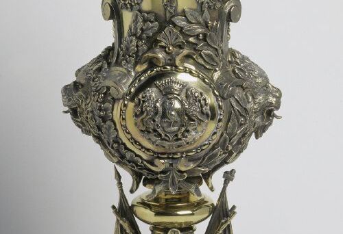 Verguld zilveren prijsbeker (detail) door J.M. van Kempen, 1874-1876. Koning Willem III schonk deze beker aan de Haagse schutterij