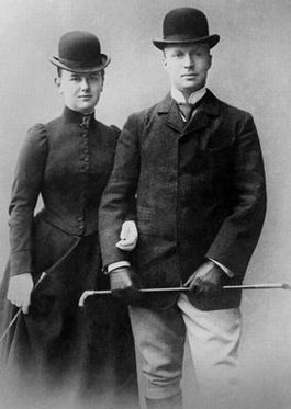 Foto van Wilhelmina en Hendrik van 17 oktober 1900, een dag na de bekendmaking van de verloving.