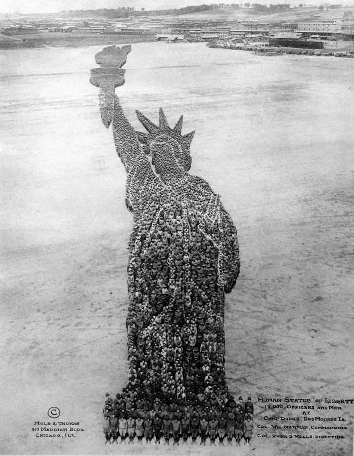 Human Statue of Liberty - Arthur Mole