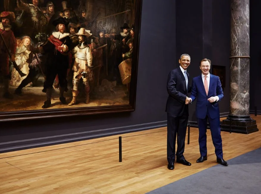 Wim Pijbes en Barack Obama voor de Nachtwacht - Foto: Erik Smits - Rijksmuseum