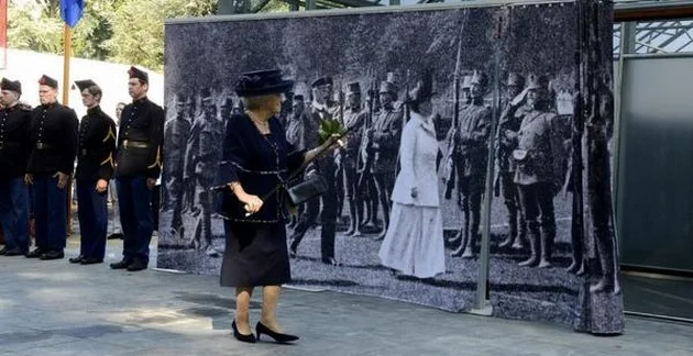 Prinses Beatrix opent het WOI-paviljoen (Huis Doorn)