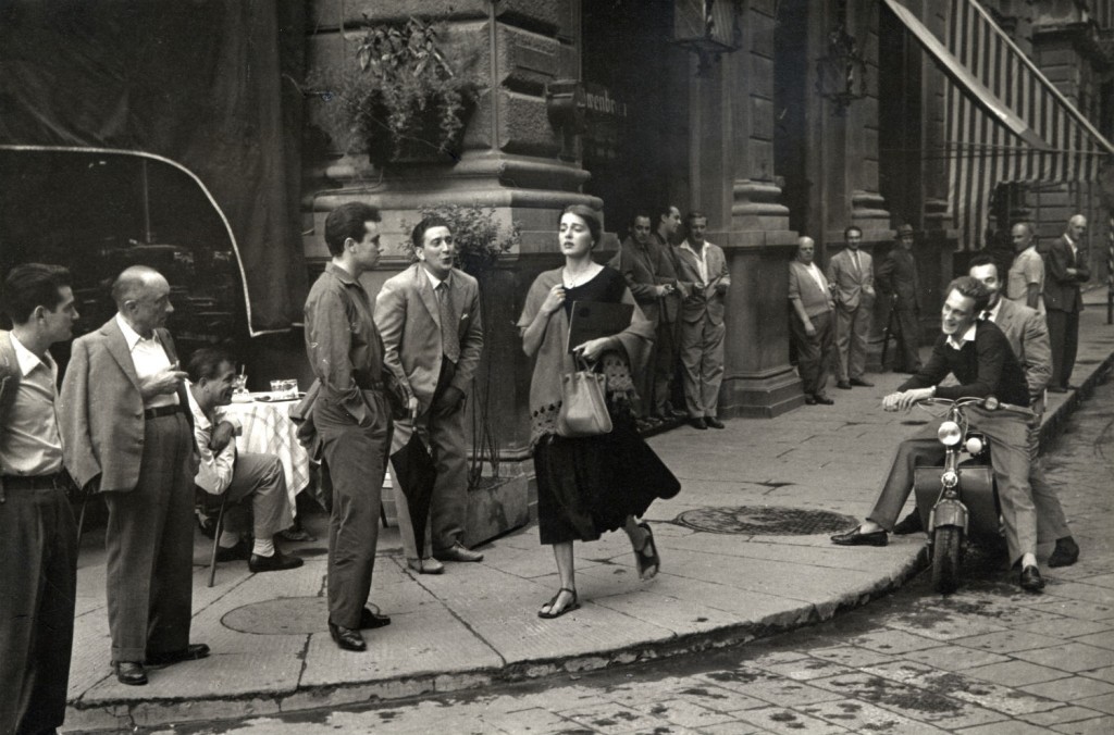Ruth Orkin, American Girl in Italy, 1951 © Ruth Orkin. Courtesy of Howard Greenberg
