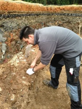 Steven Jongma in zijn werkput op de Imperial Kiln Site (Prinsenhof)