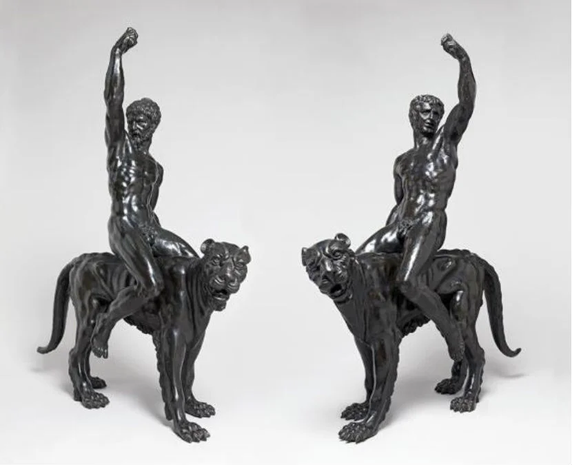 De twee bronzen beelden die mogelijk door Michelangelo zijn gemaakt (Fitzwilliam Museum)