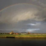Regenboog boven de IJzer nabij Diksmuide (cc - Michiel Hendryckx)