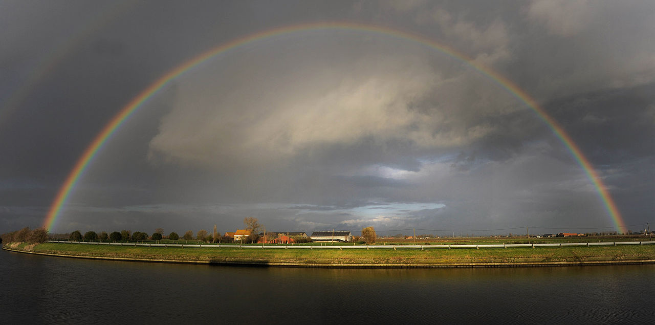 Regenboog boven de IJzer nabij Diksmuide (cc - Michiel Hendryckx)