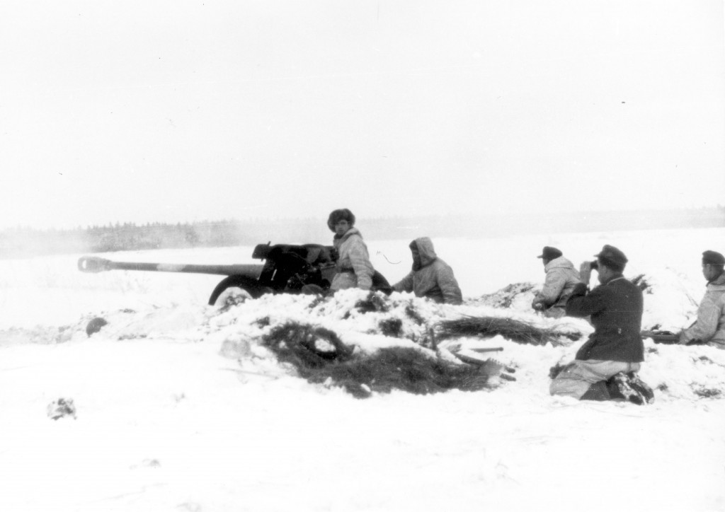 In de sneeuw met 7,5 cm Pak in Rusland. Bundesarchiv, nr. 101I-690-0201-28. Foto: Kripgans |januari-februari 1944