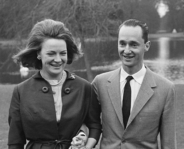 Irene en Carel Hugo , 1964. Foto: Harry Pot Anefo