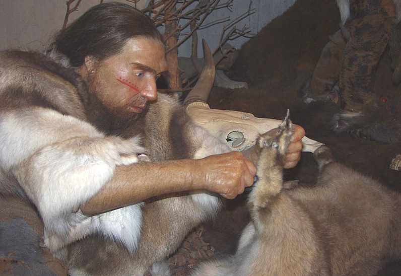 Sculptuur in een Neanderthaler-museum (wiki)