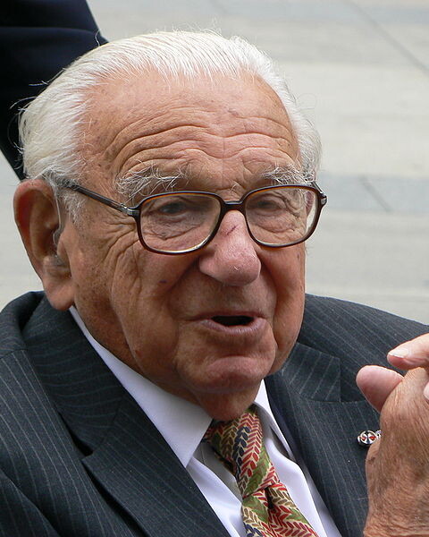 Sir Nicholas Winton in 2007 - cc