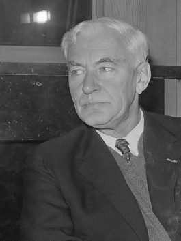Bernard Röling,  rechtsgeleerde en grondlegger van de Nederlandse polemologie, 1972