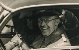 Heinrich Himmler achter het stuur. Bron: Jeruzalem Post