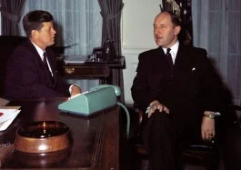 Joseph Luns en Kennedy