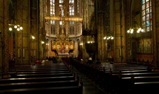 Interieur van de Sint-Willibrordkerk in Utrecht - cc