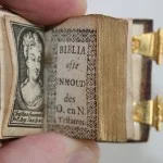 Miniatuurbijbel uit 1719