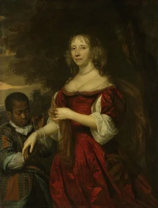 Portret van Margaretha van Raephorst, de echtgenote van Cornelis Tromp. Staand, ten halven lijve voor geboomte. Een jonge zwarte bediende (geen negerbediende meer) hangt een parelsnoer om haar pols. - Rijksmuseum