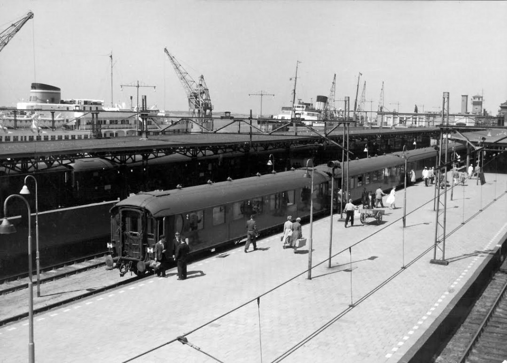 Station Hoek van Holland Haven, ca. 1959 (NS/Het Utrechts Archief)