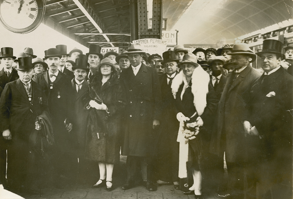 Van Dongen arriveert in Amsterdam, oktober 1928. Bron: Zeeuws Archief