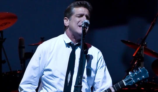 Glenn Frey tijdens een optreden in 2008 - cc