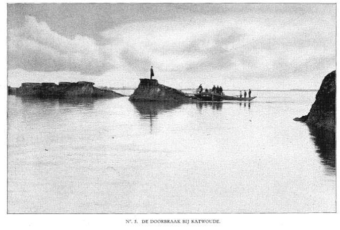 Van de dijk van Katwoude was niet veel meer over. (Rapport Rijkswaterstaat 1916)
