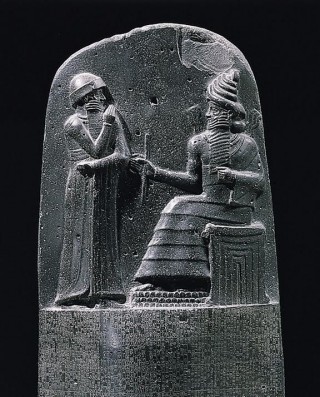 De wetszuil van Hammurabi, te zien in het Louvre in Parijs. Bron: Wikimedia.