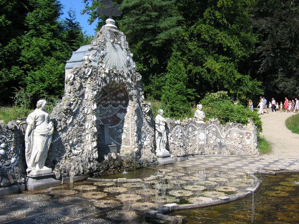 Bedriegertjes met schelpenwand - Kasteel Rosendael - cc