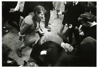 Dansen in clubhuis De Mussen aan de Rijswijksestraat, 1962. Fotoburo Theo Meijer, Den Haag. Haagse Beeldbank