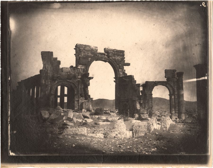 Palmyra (Syrië) in 1864. Foto door Louis Vignes (collectie: Getty Research Institute)